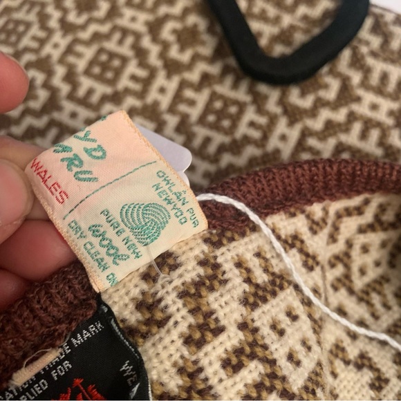 Vintage Dillad Dwyryd Cymru Tapestry Vest Medium NWT - Picture 3 of 14